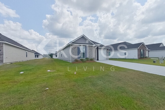 Building Photo - 14256 Ruffian Ave