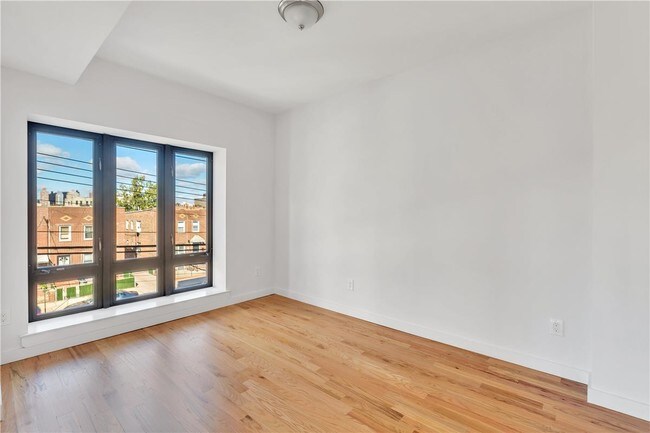 Foto del edificio - 3025 21st St