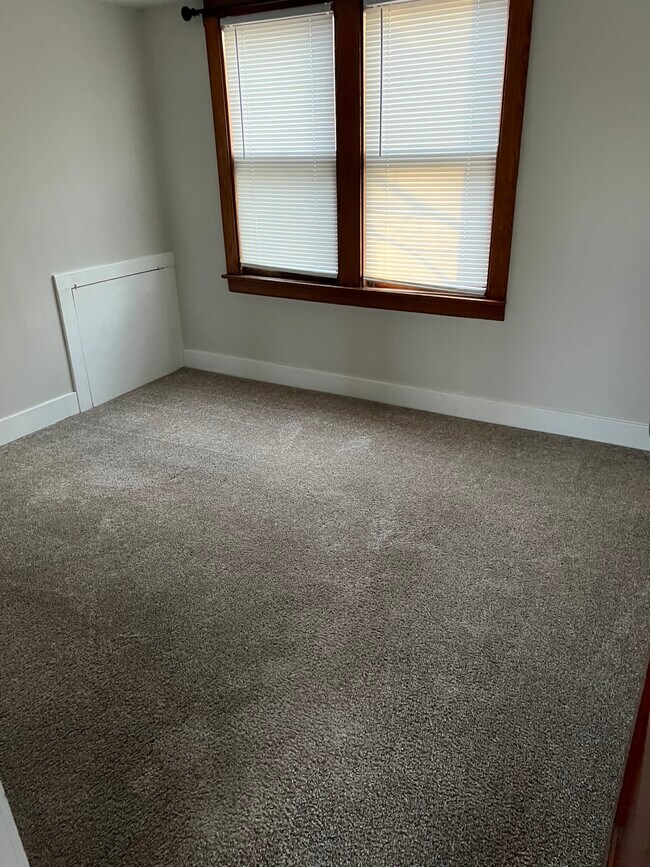 Bedroom 2 - 317 Freehauf St