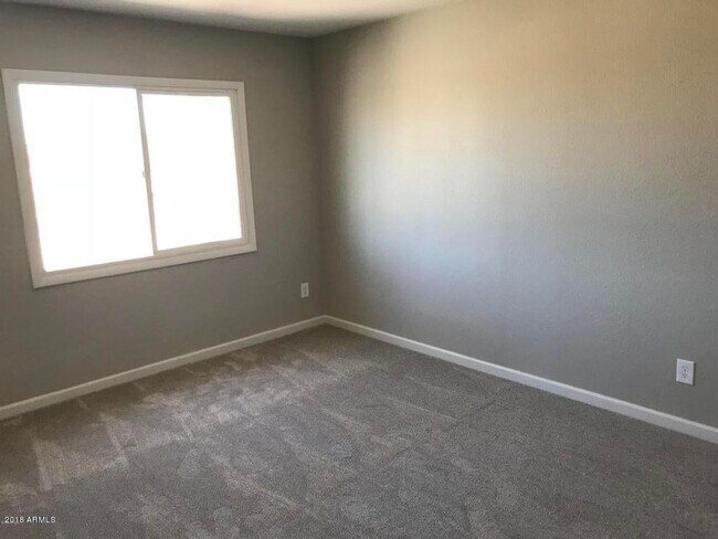 Foto del edificio - 48th & Broadway 2 bedroom