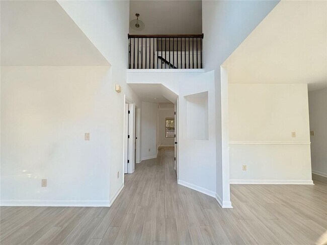 Foto del edificio - 2416 Peach Shoals Cir