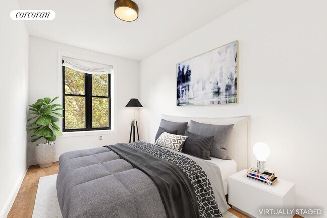 Foto del edificio - 652 Halsey St