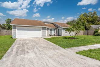 Building Photo - 9353 Longmeadow Cir