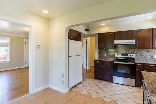 Foto del edificio - 5bd/4ba Seattle Home