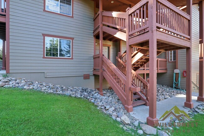 Building Photo - Serene 2BD/2BA  Swan's Nest Townhome with ...