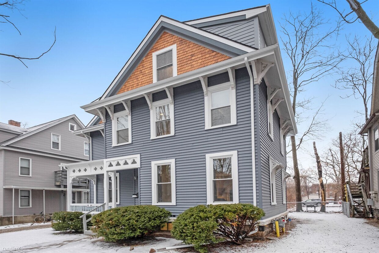 Building Photo - 333 E Jefferson St