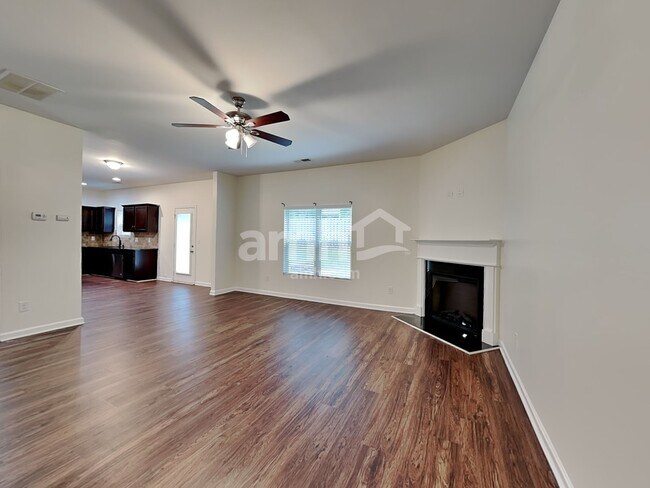 Foto del edificio - 2311 Foxy Dr