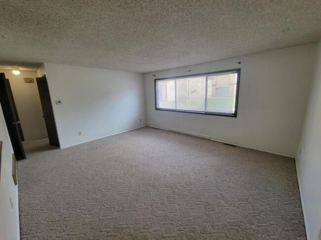 Building Photo - 2 bedroom in Billings MT 59102