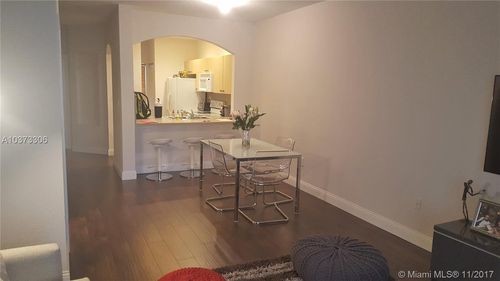 Foto del edificio - 5791 NW 116th Ave