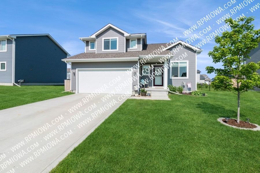Primary Photo - FINISHED BASEMENT!! 4 Bed, 2.5 Bath in Elk...