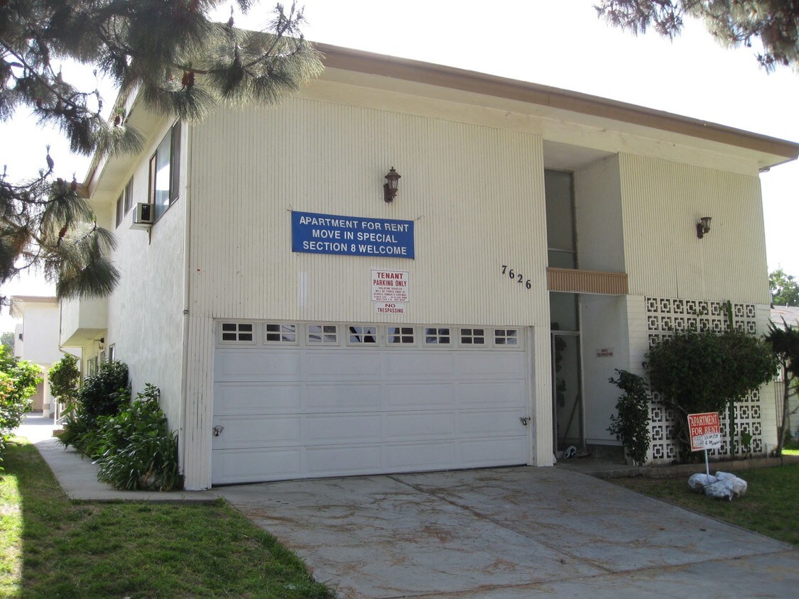 Primary Photo - 7626 Pickering Ave