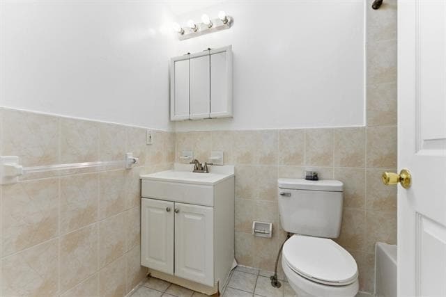 Building Photo - 30 Elm Ct