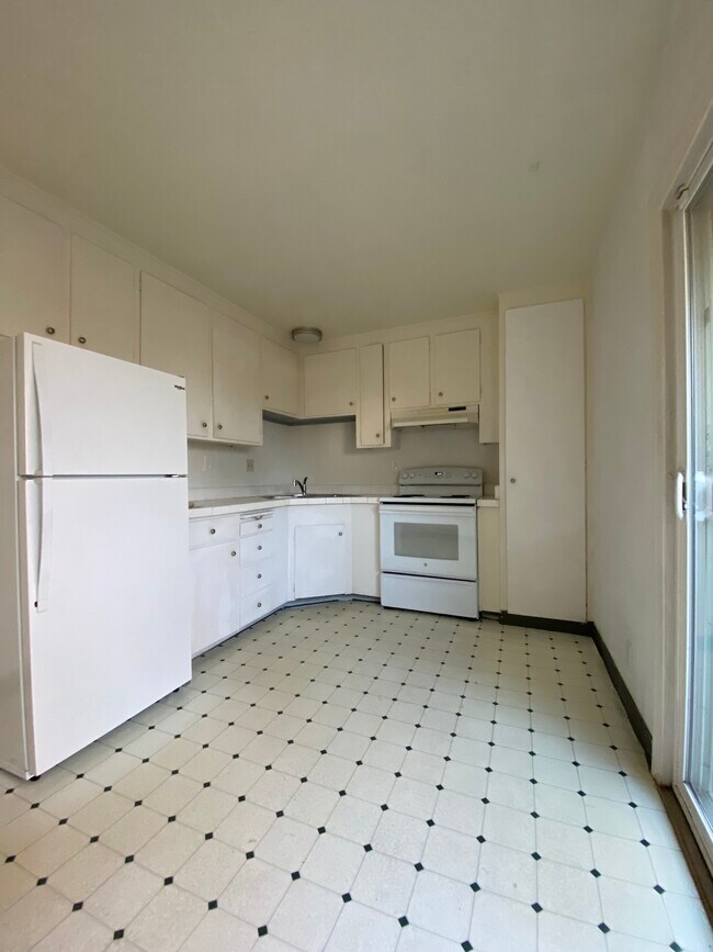 Foto del edificio - 1737 Noranda Dr