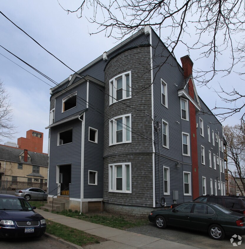 Primary Photo - 9 Pine St