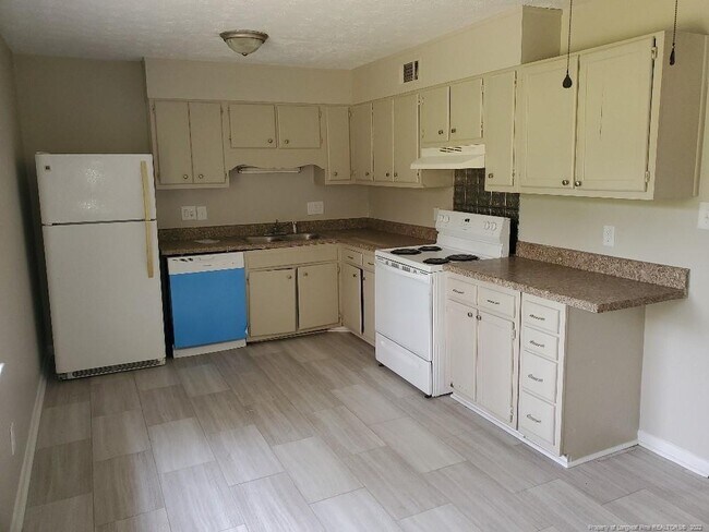 Foto del edificio - 6479 Green Meadow Rd