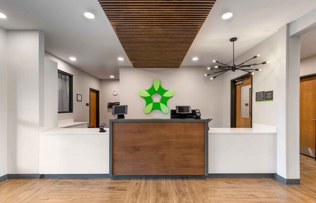 Lobby and Guest Check-in - Extended Stay America Premier Suites – Boise