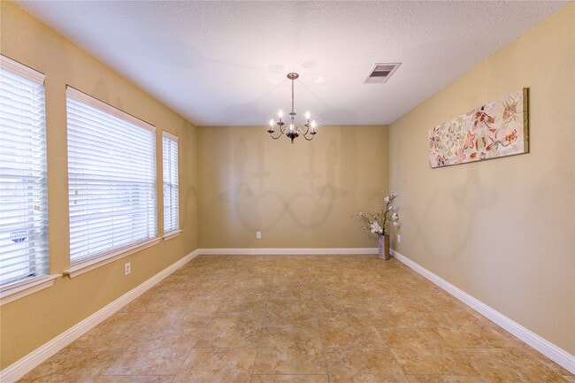 Foto del edificio - 2623 Millers Falls Ct