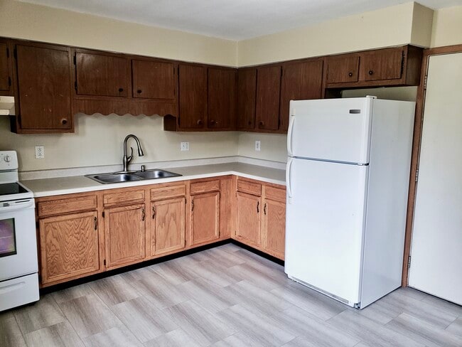 Building Photo - 4140 Mary Pl