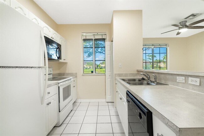 Foto del edificio - 6051 SW 19th Pl