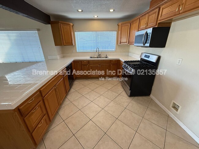 Foto del edificio - 5421 Horse Ridge Way