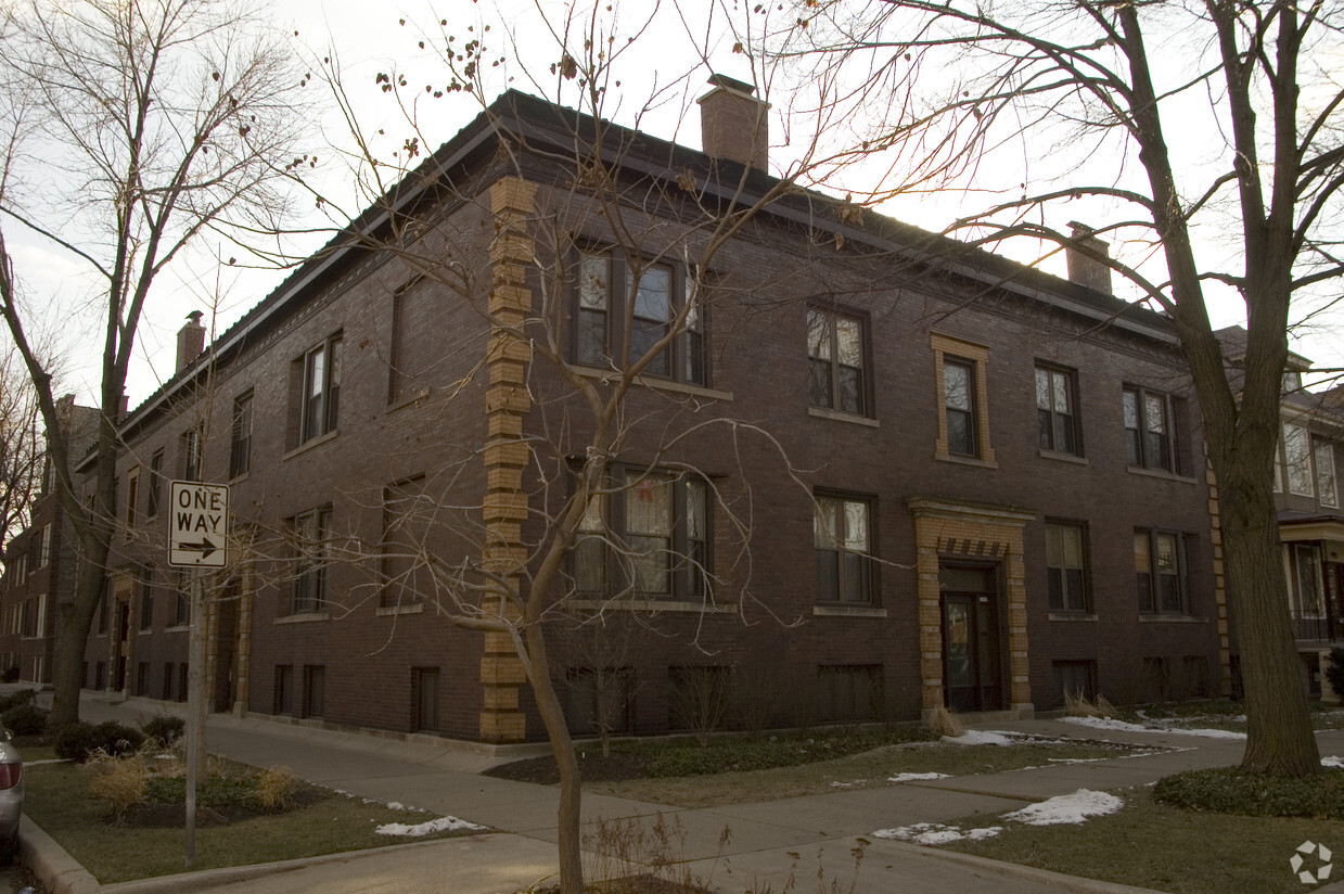 Primary Photo - 1901 W Bradley Pl