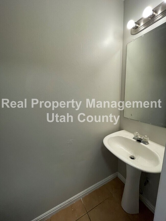 Foto del edificio - Half Off First Months Rent! Lower Price! S...