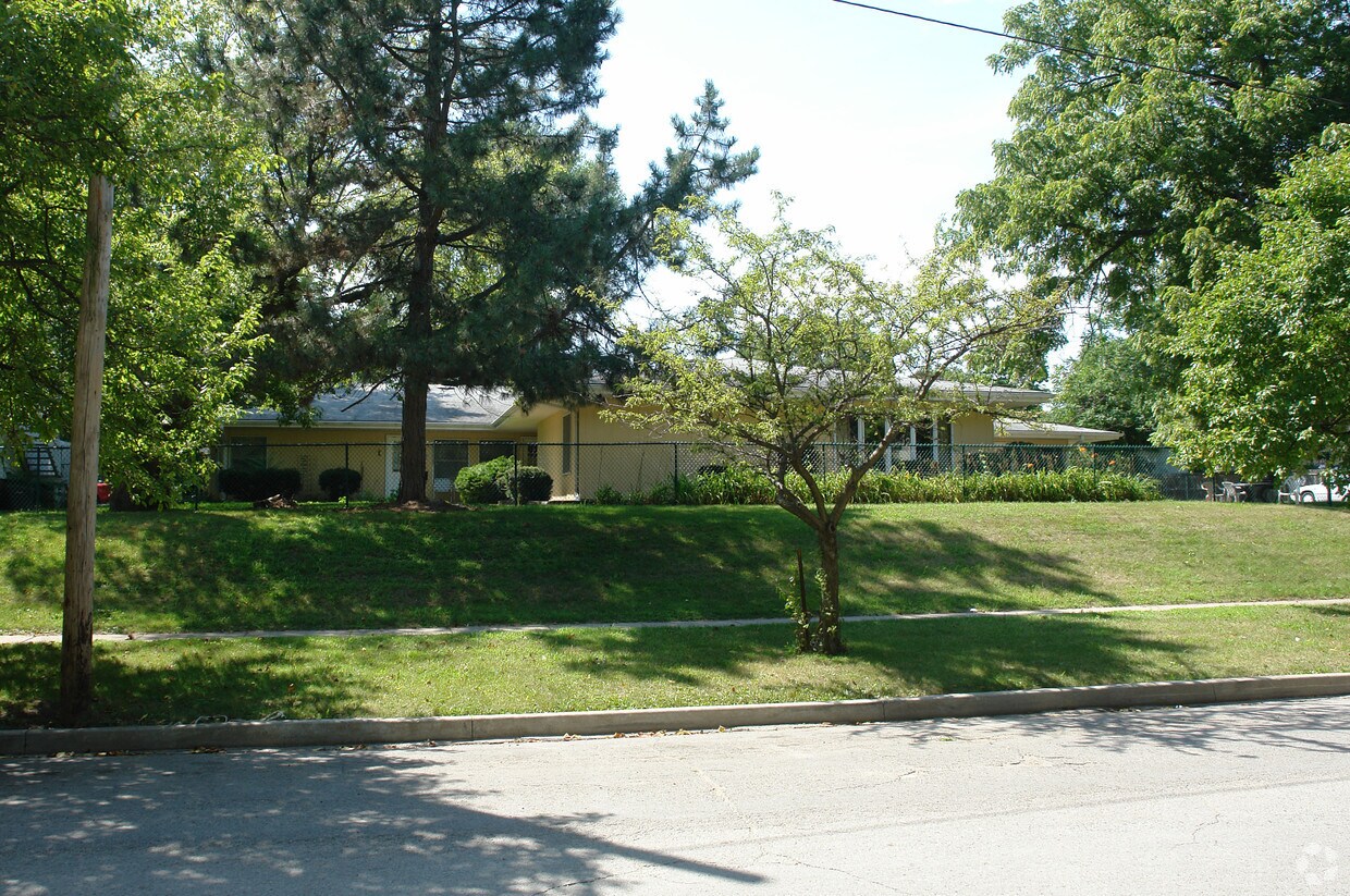 Building Photo - 1316 22nd St
