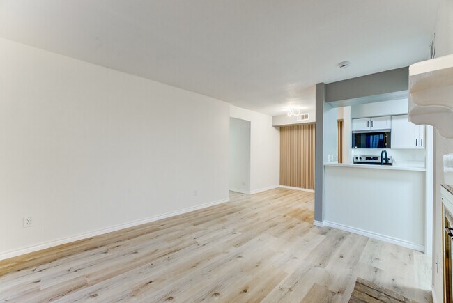 Foto del edificio - 18511 Egret Bay Blvd