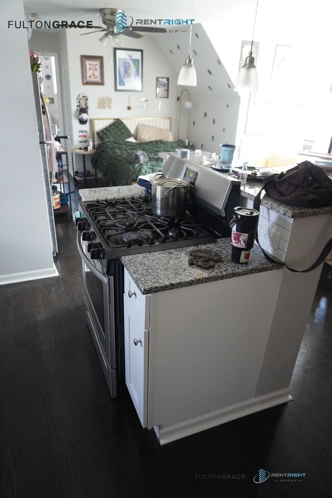 Foto del edificio - 2652 W 23rd Pl