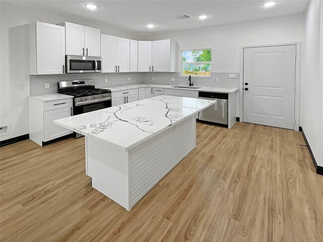 Building Photo - 7957 Earhart St