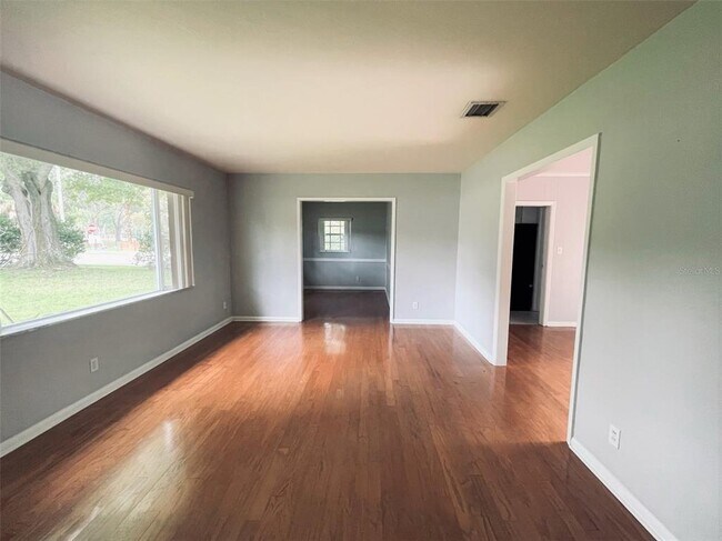 Foto del edificio - 1039 S Frankland Rd