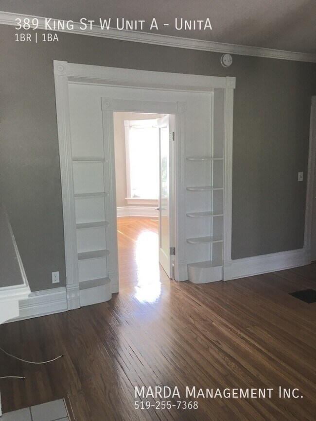 Photo du bâtiment - GORGEOUS MAIN FLOOR 1 BED/1 BATH VICTORIAN APT IN DT CHATHAM + HYDRO