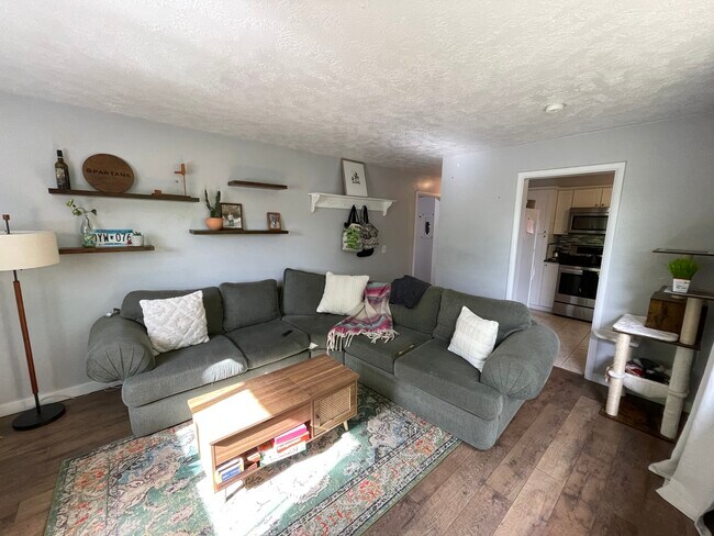 Foto del edificio - 1155 S Denver St