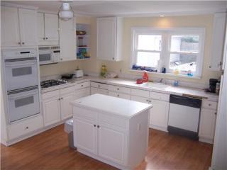 Kitchen - 104 Guilden St