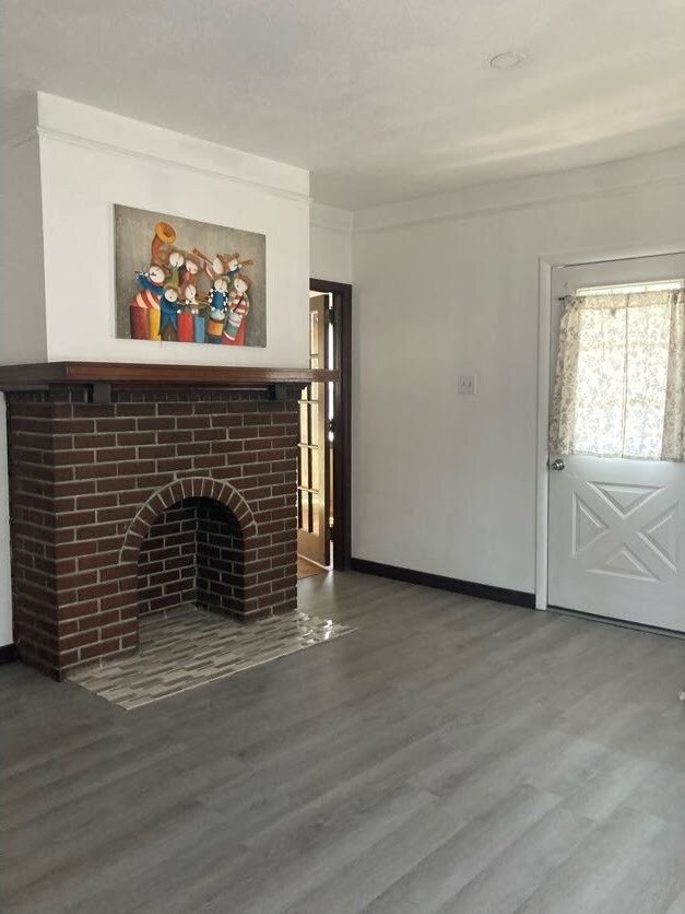 Sala de estar - 108 21st St