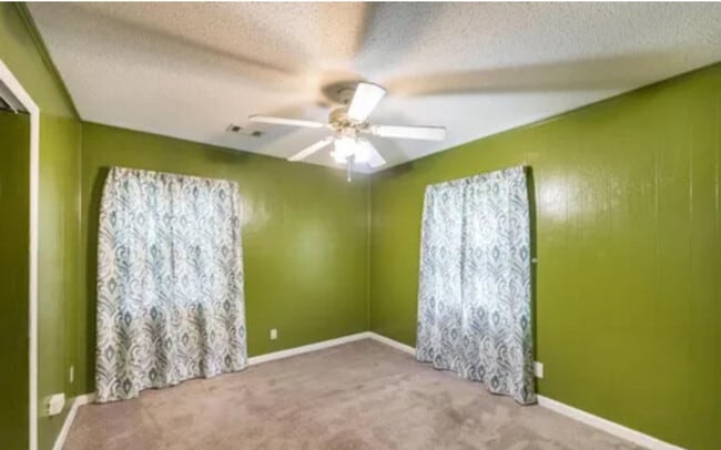 Building Photo - 1553 Hurley Cir