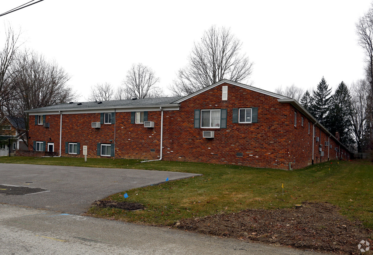 Building Photo - Walnut Hills House