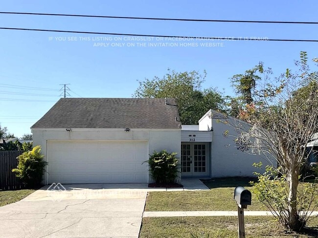 Building Photo - 312 S Moss Rd