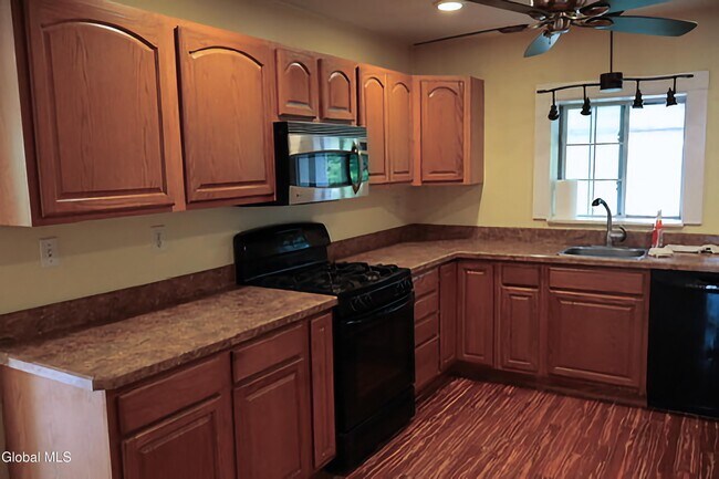 Foto del edificio - 19 Wilkins Ave