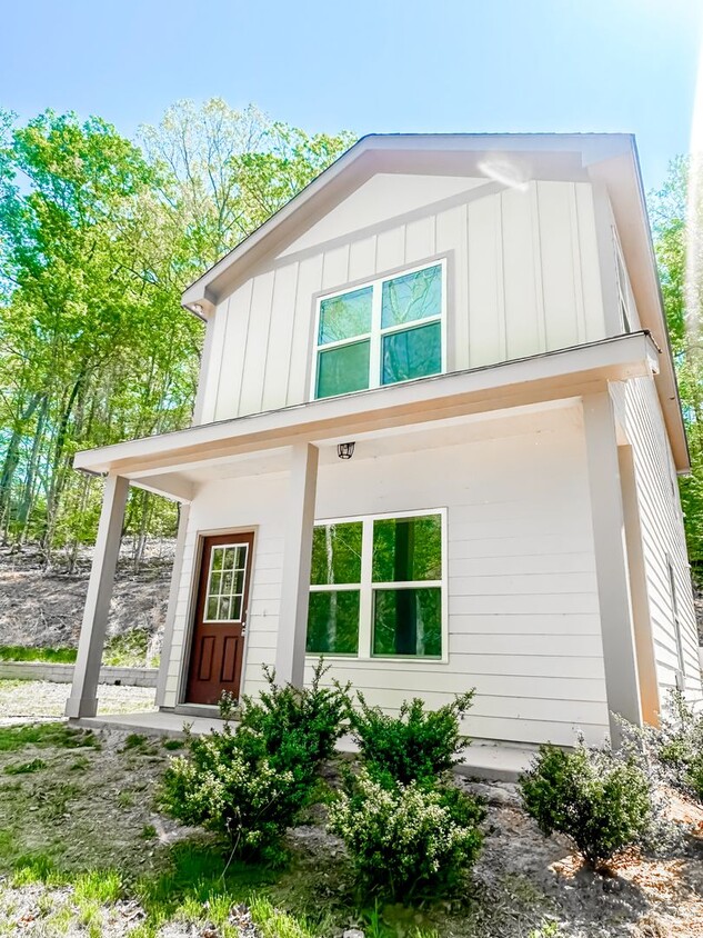 Primary Photo - 2/2.5 Single Family Rental Home - Forsyth Co.