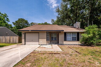 Building Photo - 1022 Oakcrest Dr