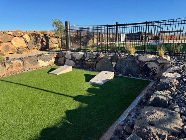 Building Photo - 1705 Ripple Rock Dr