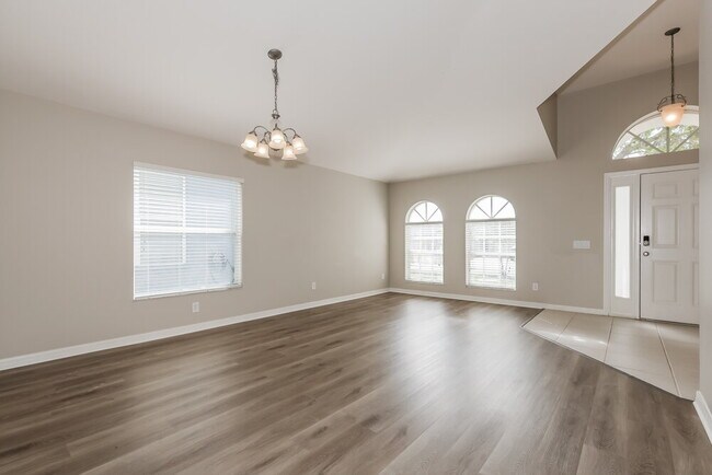 Foto del edificio - 31343 Heatherstone Dr