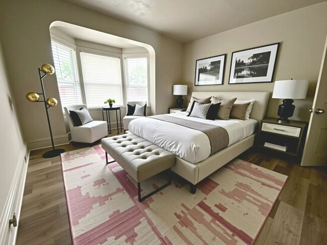 Foto del edificio - Renovated 5 Bedroom 2 Bathroom in York!