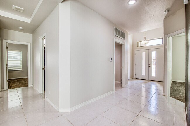 Foto del edificio - Beautiful  House 3 beds/3 baths. This Prop...