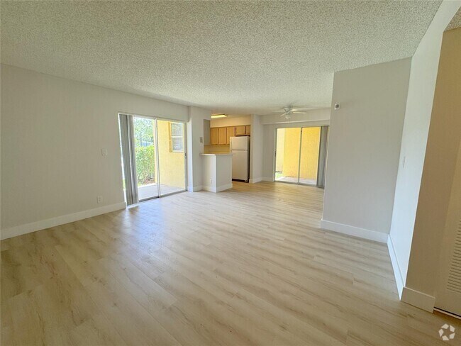 Building Photo - 7680 Westwood Dr