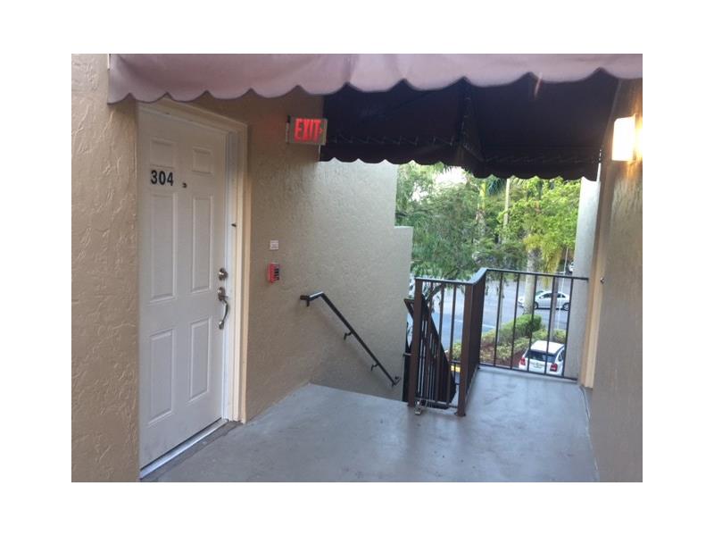 Foto principal - 1089 Benoist Farms Rd