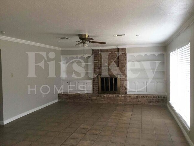 Building Photo - 4702 Hickory Downs Dr