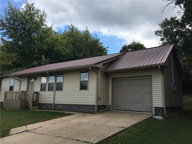 Building Photo - 1155 Indian Trail