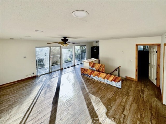 Foto del edificio - 16718 Oak Way Ln